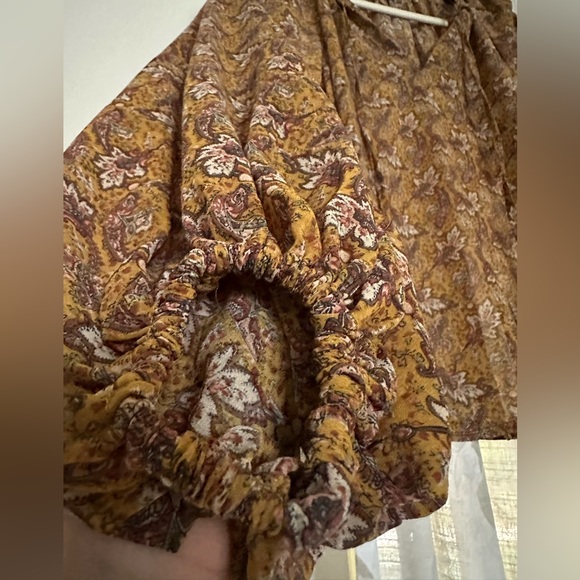 MINK PINK Tarsus Raglan Sleeve Blouse in Medium - Picture 5 of 7